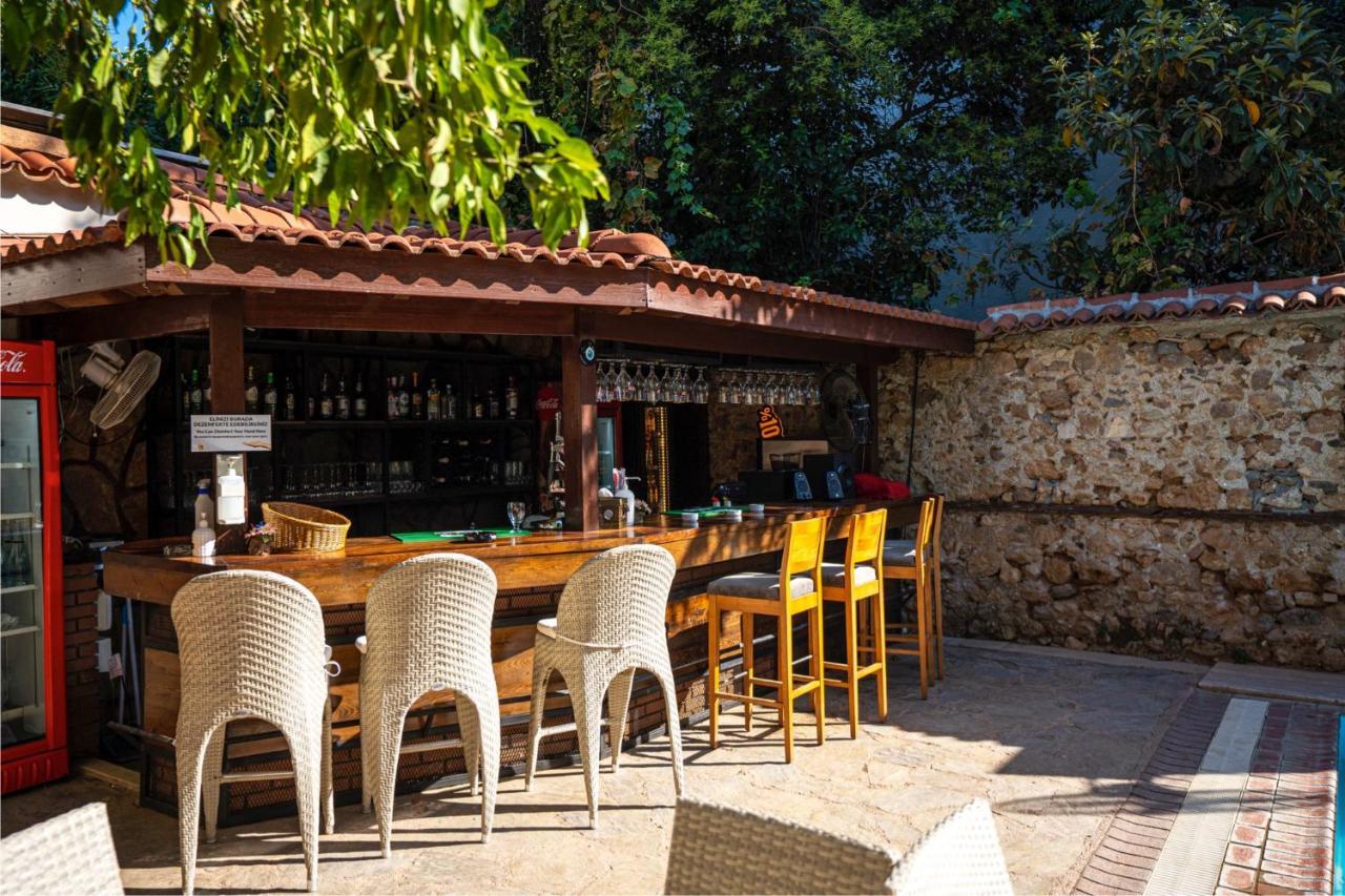 Castle Old Town Hotel Antalia Esterno foto
