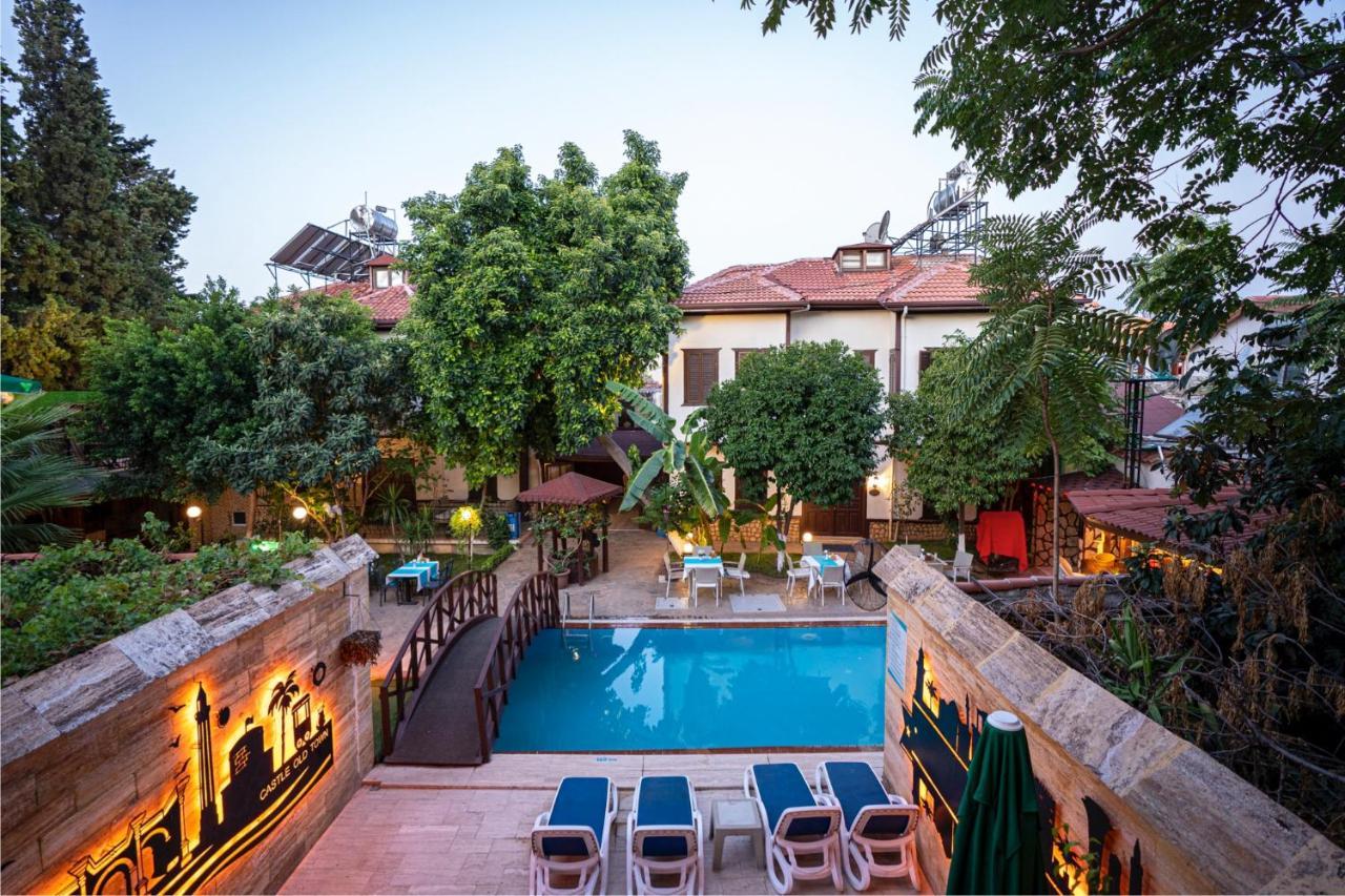 Castle Old Town Hotel Antalia Esterno foto