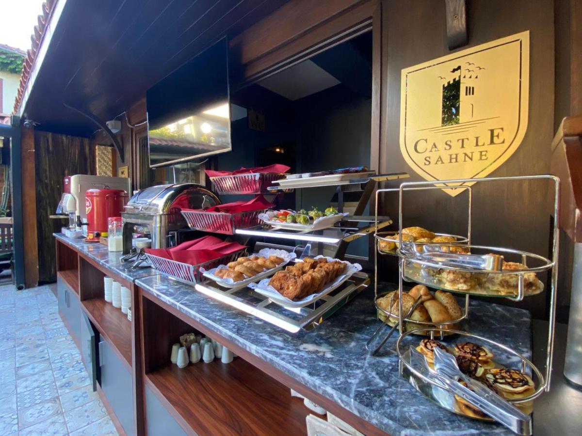 Castle Old Town Hotel Antalia Esterno foto