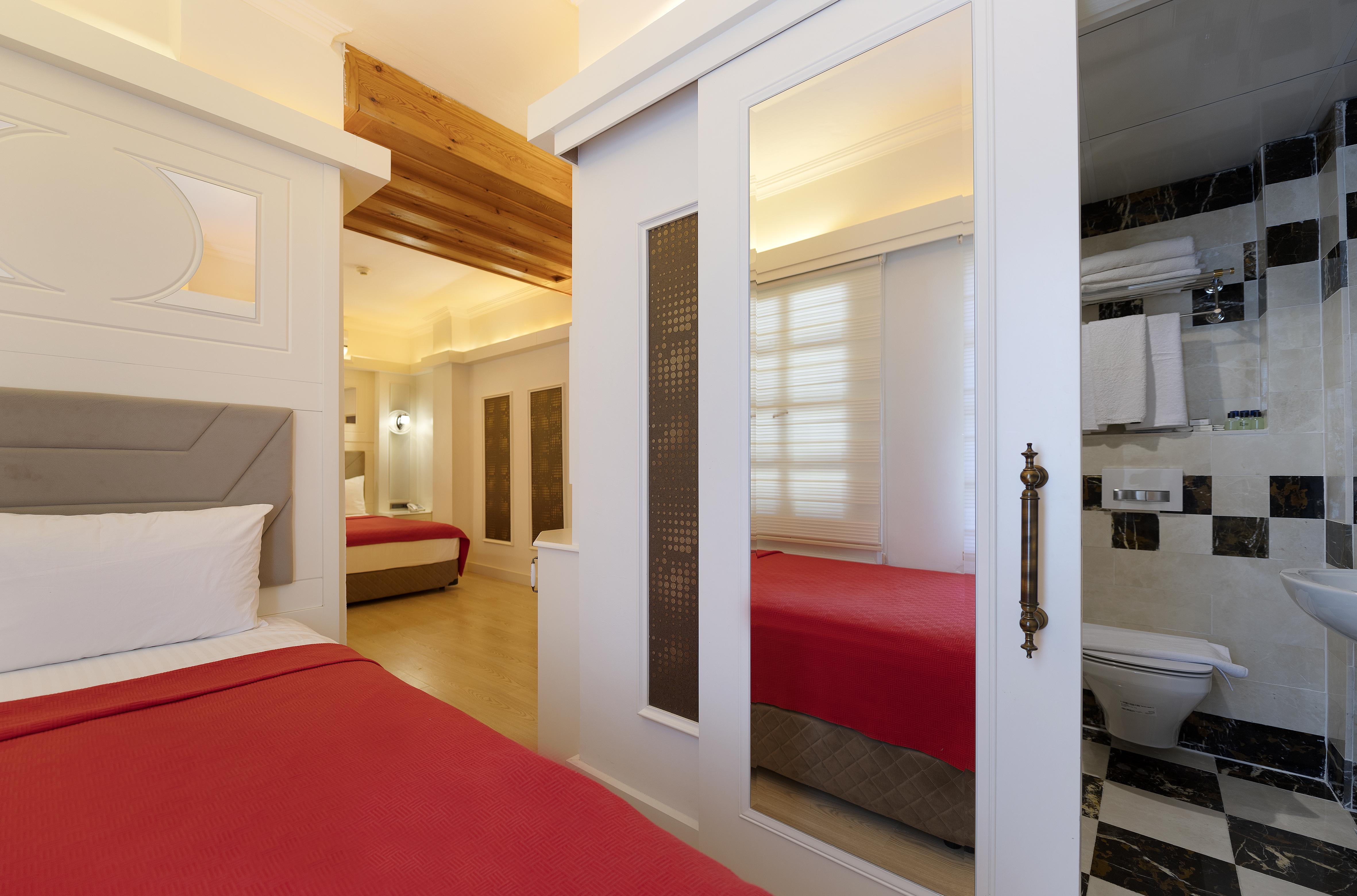 Castle Old Town Hotel Antalia Esterno foto