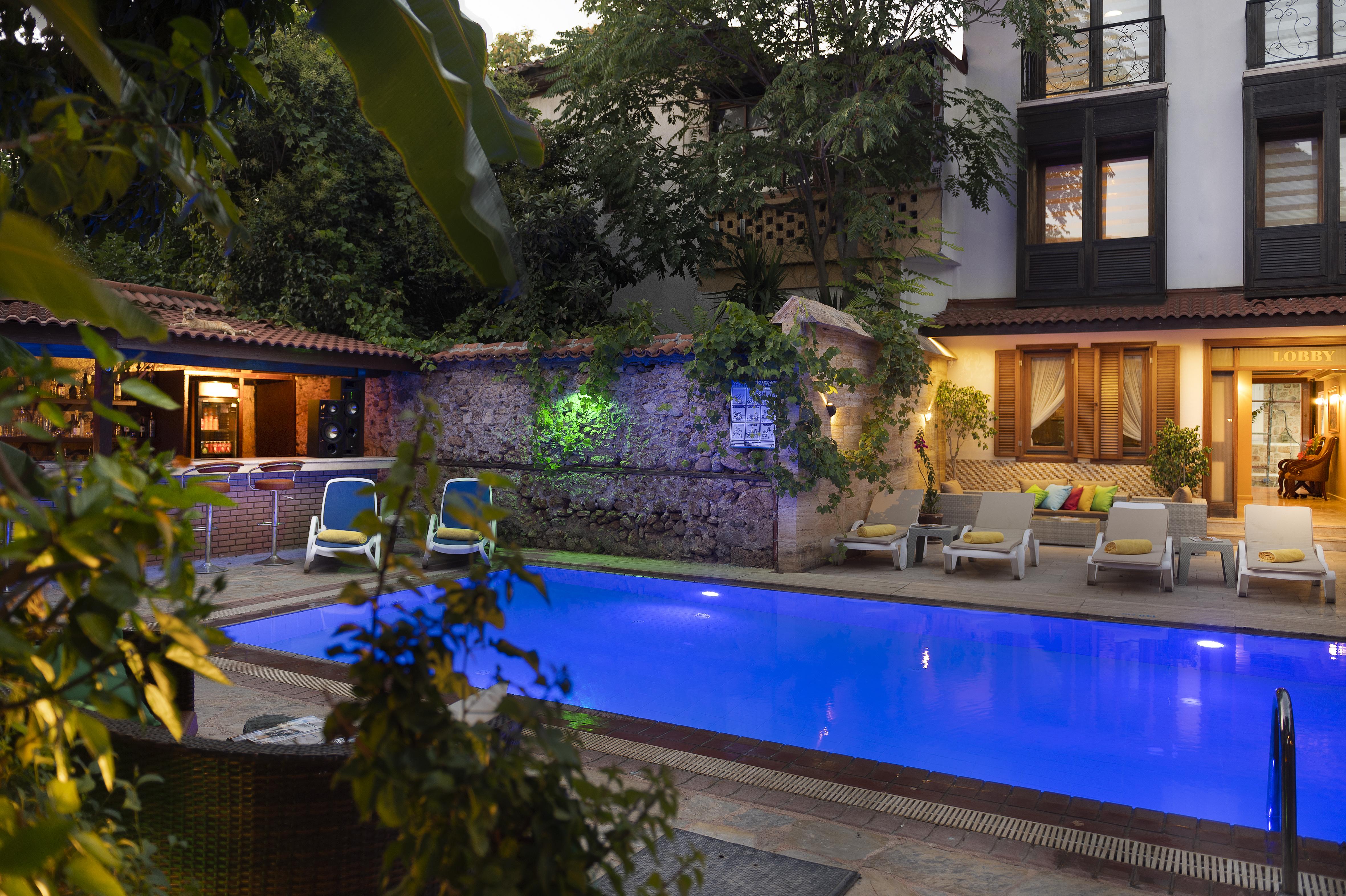 Castle Old Town Hotel Antalia Esterno foto